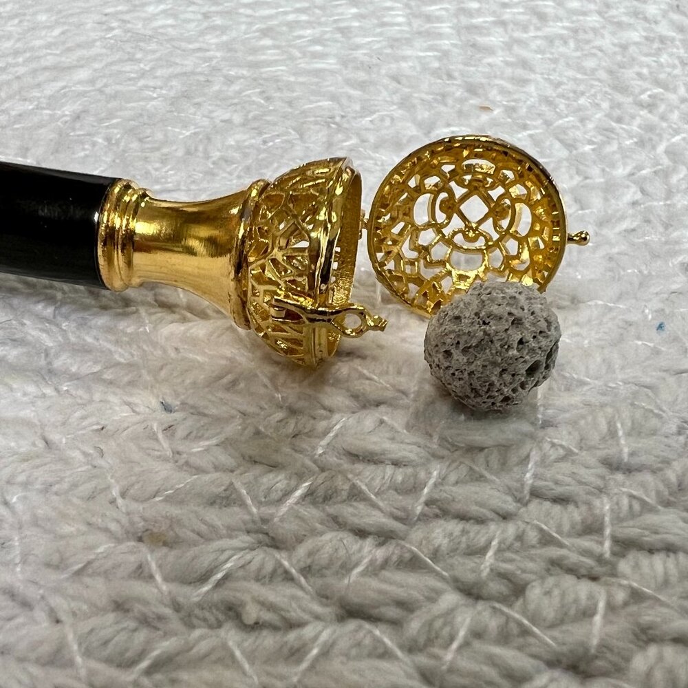 PRICE FIRM! Great Gift! Classy Essential Oil Diffuser Pen